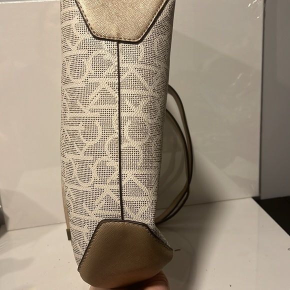 Calvin Klein large Signature and Gold Tone Tote - Picture 7 of 10